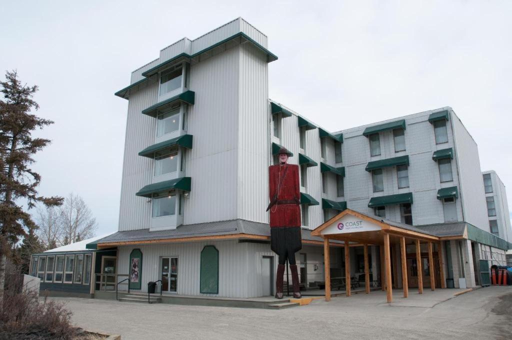 Coast High Country Inn Whitehorse Exterior photo